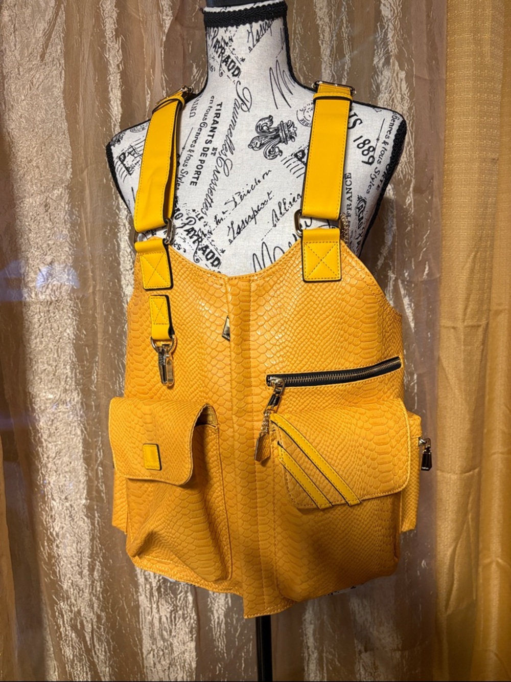 Mustard Yellow Zip-Accent Top (Size M)